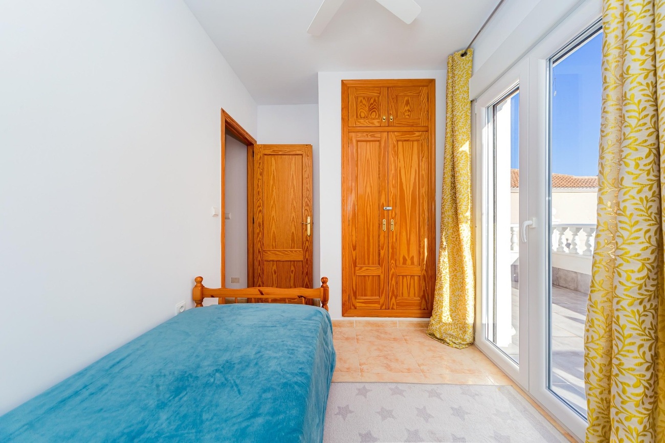 Townhouse in Dehesa De Campoamor, Alicante, Spain 4 bedrooms,  No. 189186