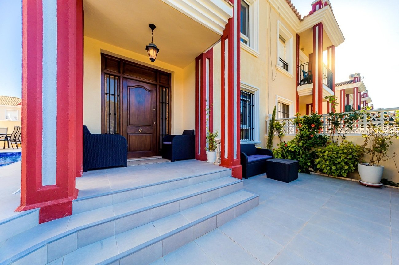 Townhouse in Dehesa De Campoamor, Alicante, Spain 4 bedrooms,  No. 189186