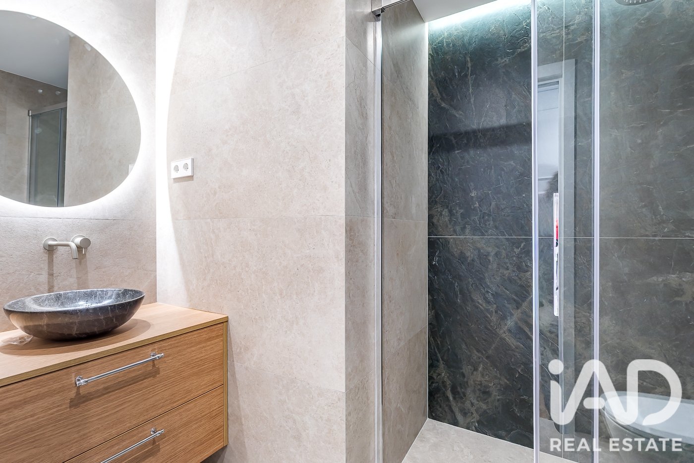 Huoneisto Madrid, Espanja 2 makuuhuonetta, 105 m2 No. 188072