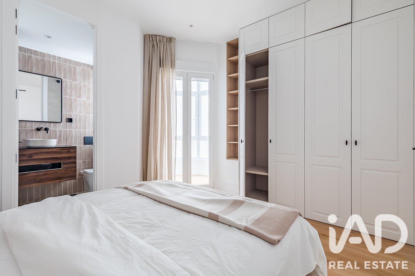Apartamento en Madrid, España 4 dormitorios, 304 m2 No. 188071