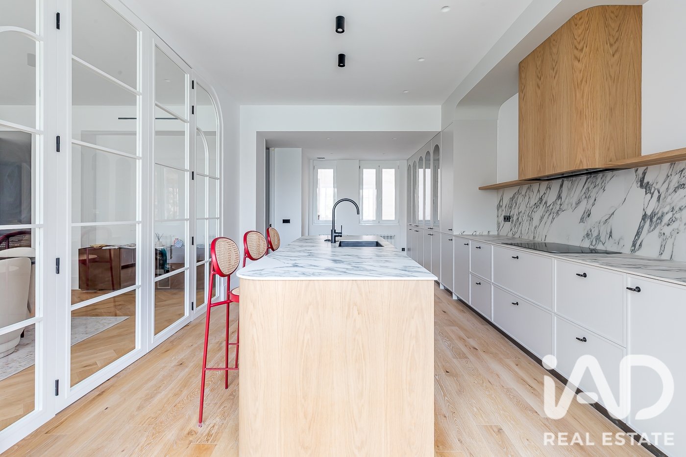 Apartamento en Madrid, España 4 dormitorios, 304 m2 No. 188071