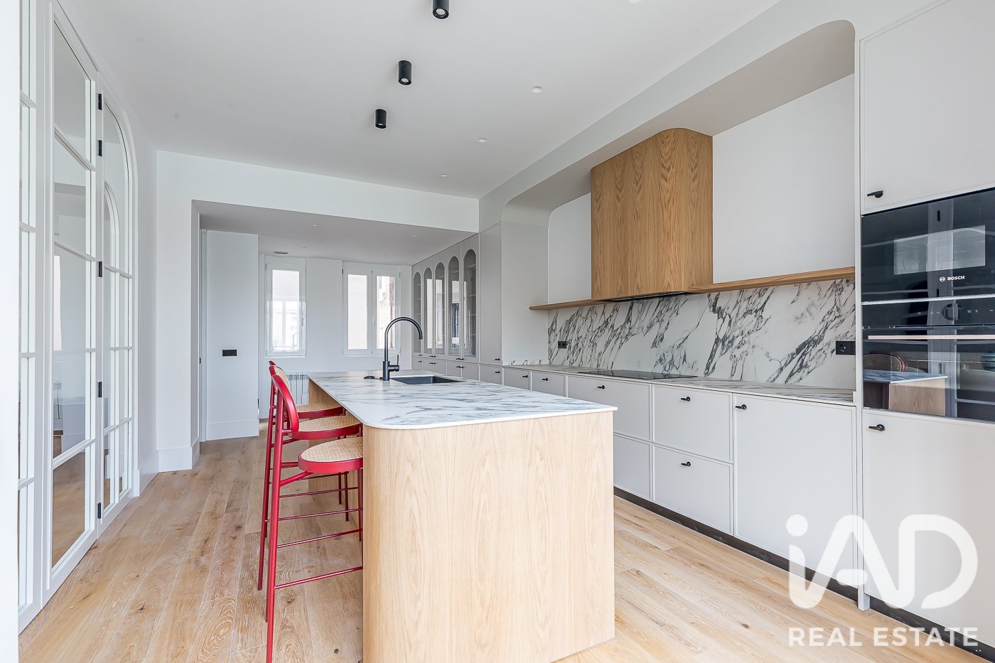 Apartamento en Madrid, España 4 dormitorios, 304 m2 No. 188071