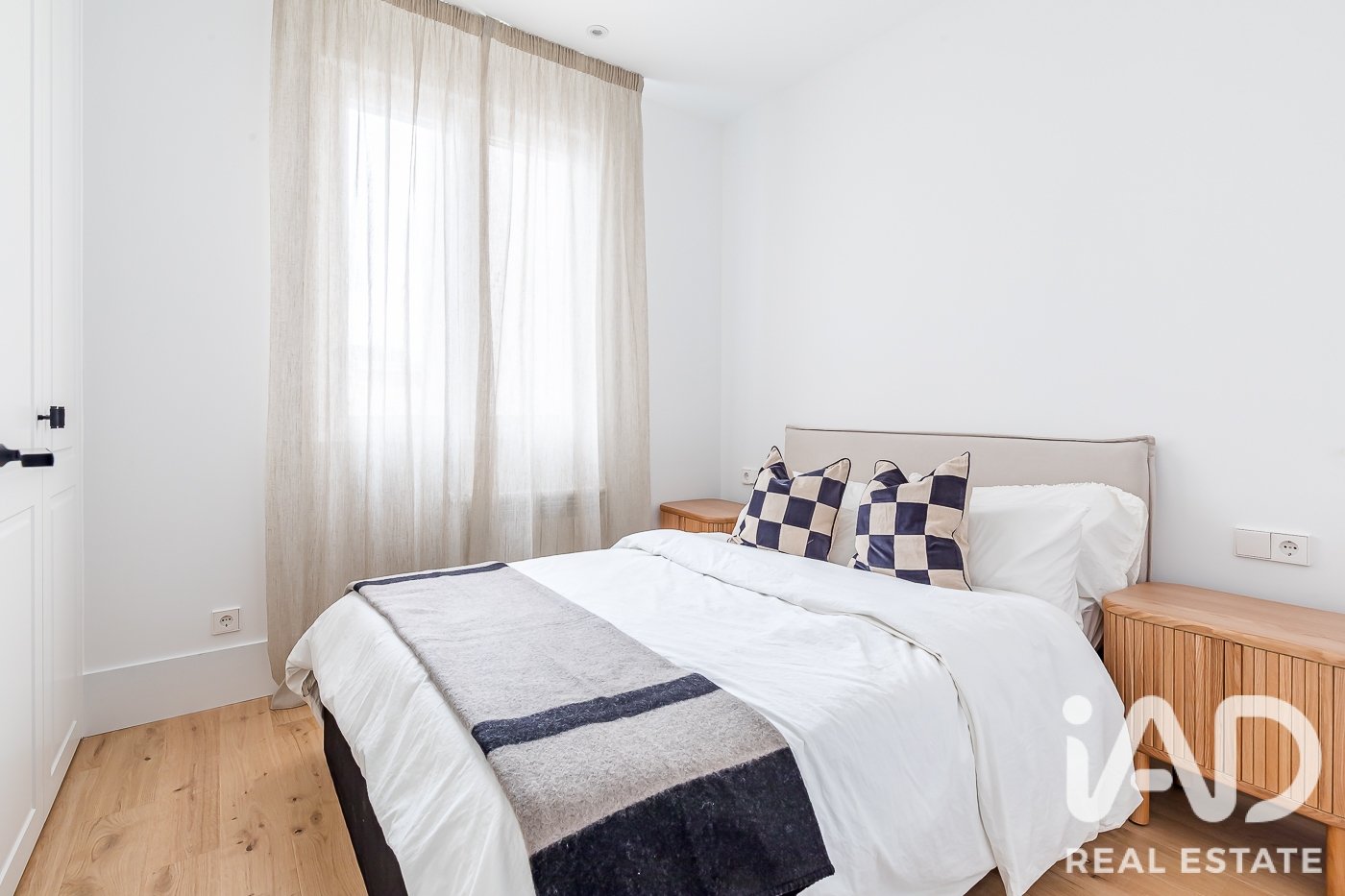 Apartamento en Madrid, España 4 dormitorios, 304 m2 No. 188071