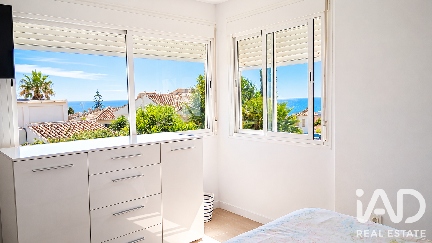 House à Mijas, Malaga, Espagne 7 chambres, 276 m2 No. 188139
