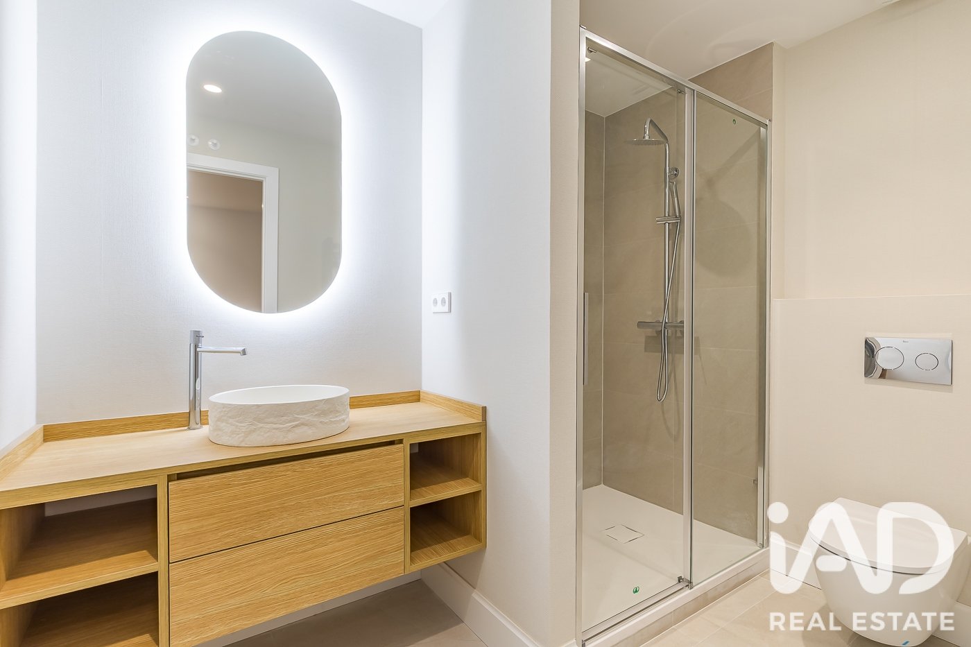 Huoneisto Madrid, Espanja 3 makuuhuonetta, 218 m2 No. 188069