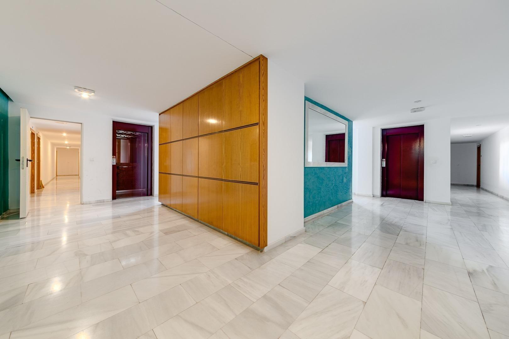 Appartamento a Alicante, Spagna 1 camera da letto, 109 mq. N° 166586