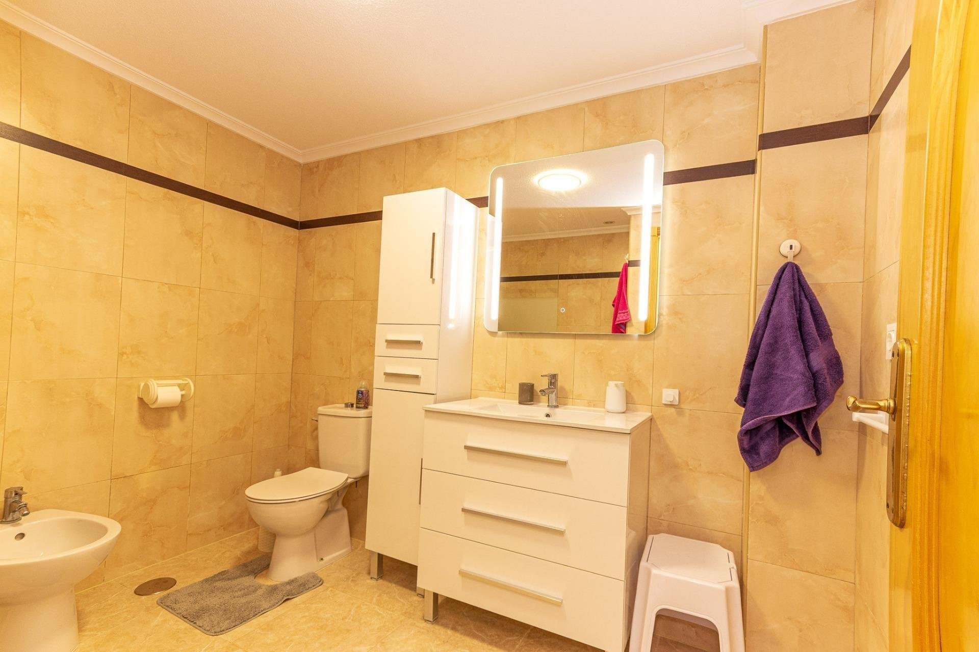 Appartamento a Alicante, Spagna 1 camera da letto, 109 mq. N° 166586