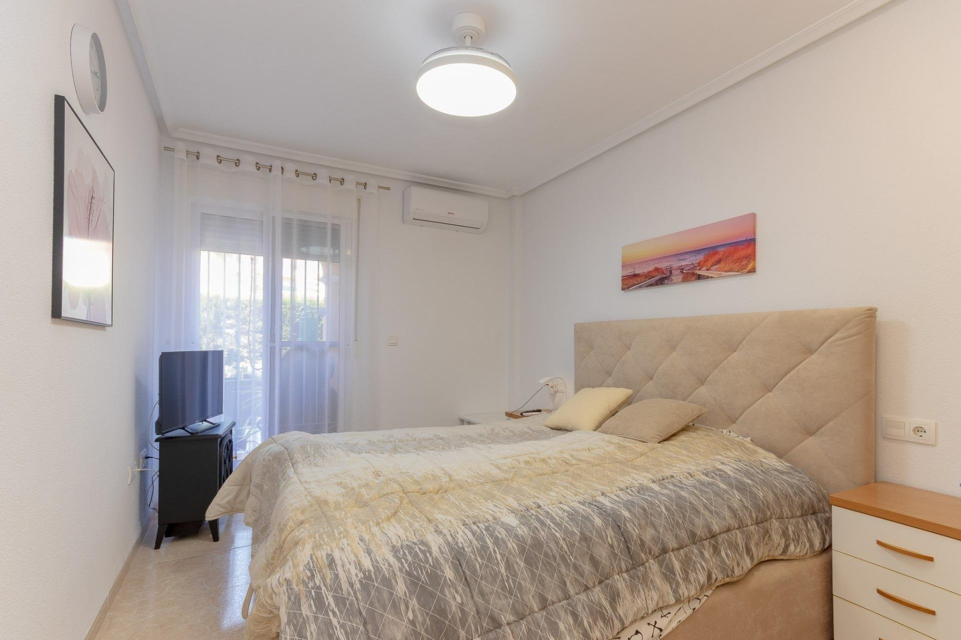 Appartamento a Alicante, Spagna 1 camera da letto, 109 mq. N° 166586