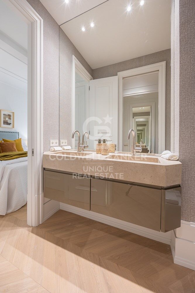 Appartamento a Madrid, Spagna 4 camere da letto, 200 mq. N° 157707