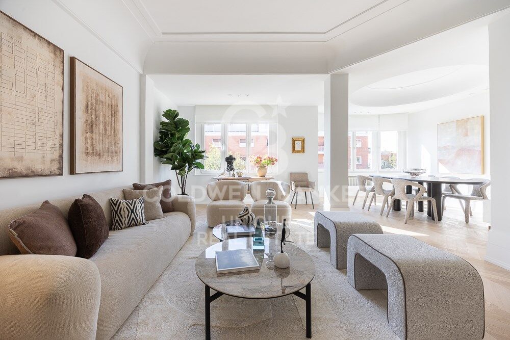 Appartamento a Madrid, Spagna 4 camere da letto, 200 mq. N° 157707
