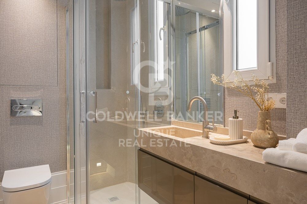 Appartamento a Madrid, Spagna 4 camere da letto, 200 mq. N° 157707