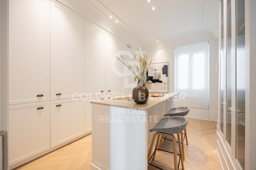 Appartamento a Madrid, Spagna 4 camere da letto, 200 mq. N° 157707