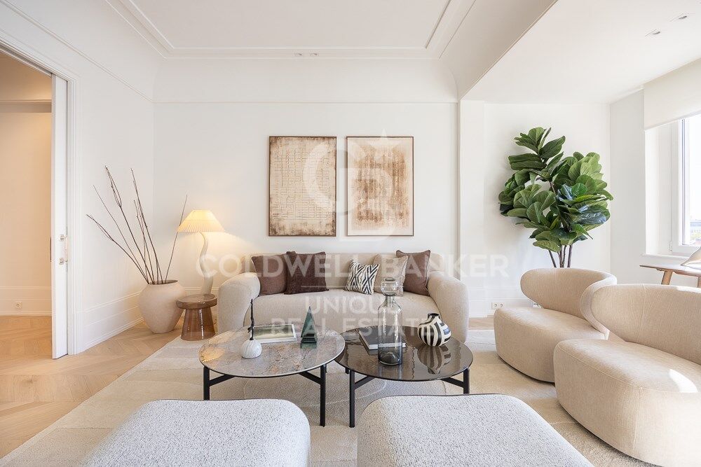 Appartamento a Madrid, Spagna 4 camere da letto, 200 mq. N° 157707