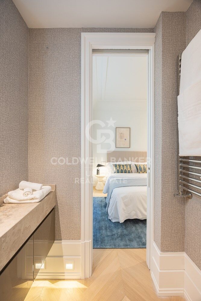 Appartamento a Madrid, Spagna 4 camere da letto, 200 mq. N° 157707