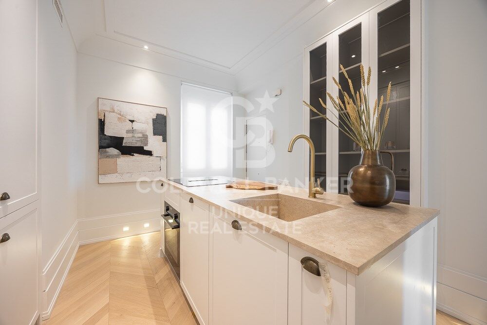 Appartamento a Madrid, Spagna 4 camere da letto, 200 mq. N° 157707