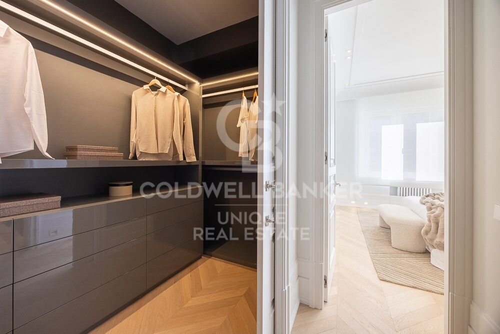 Appartamento a Madrid, Spagna 4 camere da letto, 200 mq. N° 157707