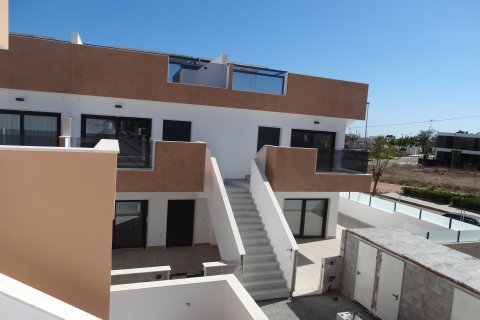 Bungalow in Pilar de la Horadada, Alicante, Spain 3 bedrooms, 93 sq.m. No. 188568
