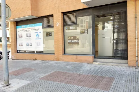 Retail store in Malgrat de Mar, Barcelona, Spain 2 bedrooms, 63 sq.m. No. 191493