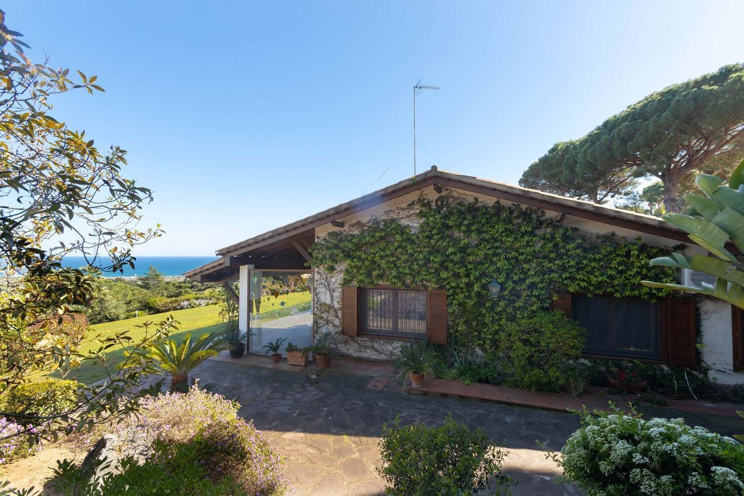 House à Cabrera de Mar, Barcelona, Espagne 6 chambres, 698 m2 No. 177831