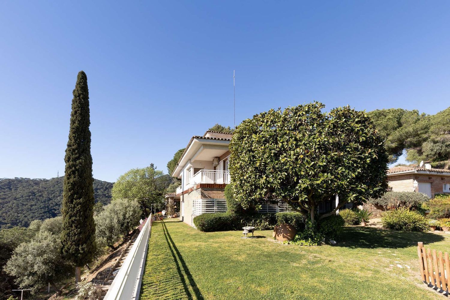 House à Barcelona, Espagne 10 chambres, 581 m2 No. 177832