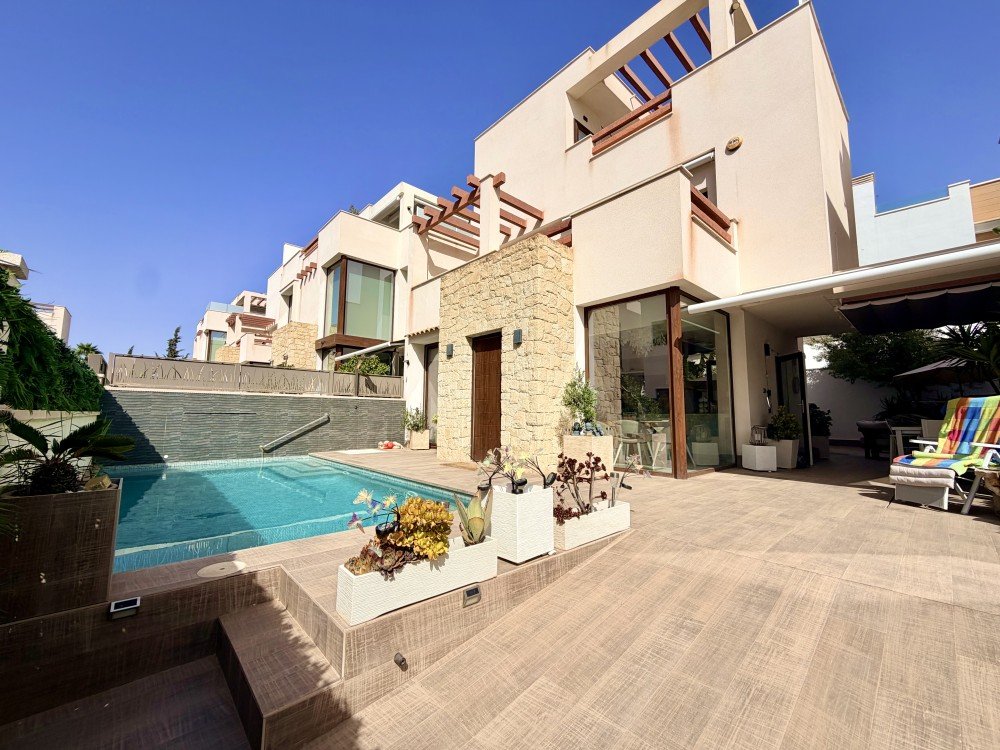 Townhouse à Ciudad Quesada, Alicante, Espagne 3 chambres, 156 m2 No. 194915