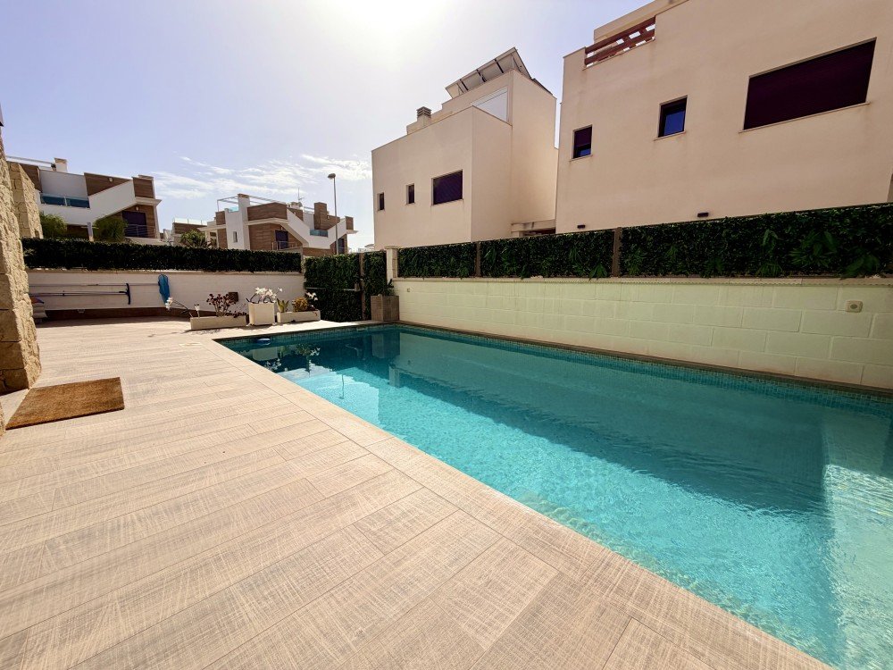 Townhouse à Ciudad Quesada, Alicante, Espagne 3 chambres, 156 m2 No. 194915