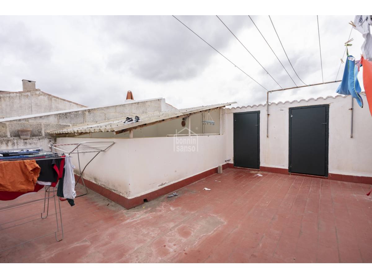 Commercial property à Mahon, Menorca, Espagne 8 chambres, 426 m2 No. 173492