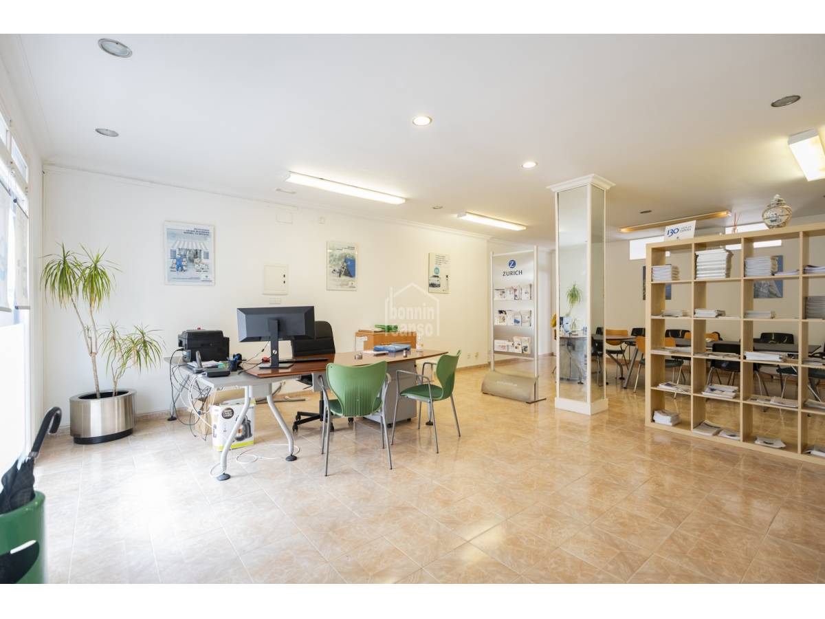 Commercial property à Mahon, Menorca, Espagne 8 chambres, 426 m2 No. 173492