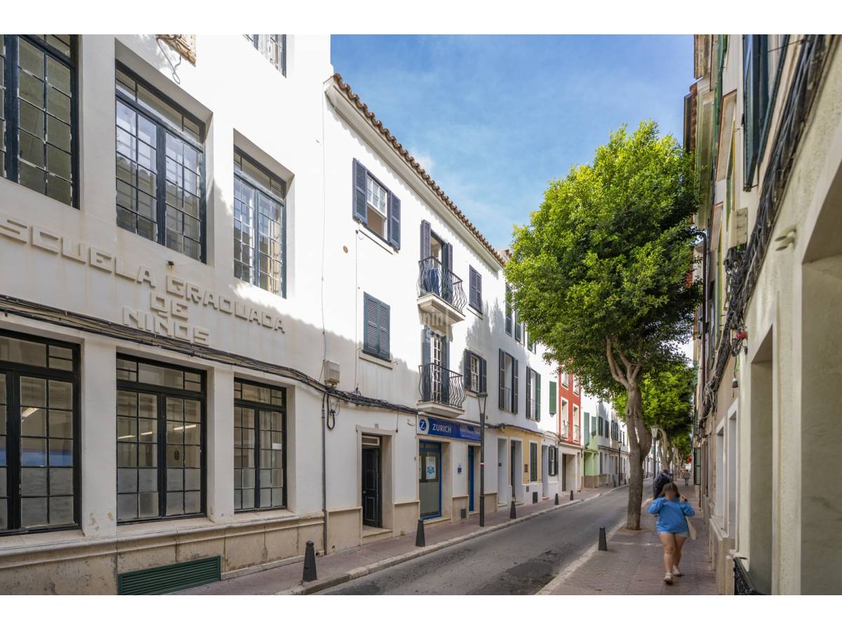 Commercial property à Mahon, Menorca, Espagne 8 chambres, 426 m2 No. 173492