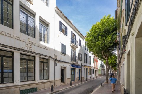 Liikekiinteistö Mahon, Menorca, Espanja 8 makuuhuonetta, 426 m2 No. 173492