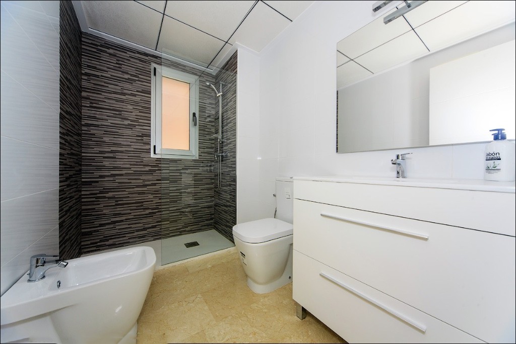 Квартира в Аликанте, Испания 2 спальни, 65м2 №145440