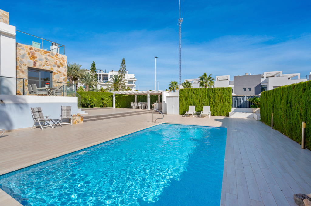 Townhouse in Punta Prima, Alicante, Spanien 3 Schlafzimmer, 135 m2 Nr. 145439