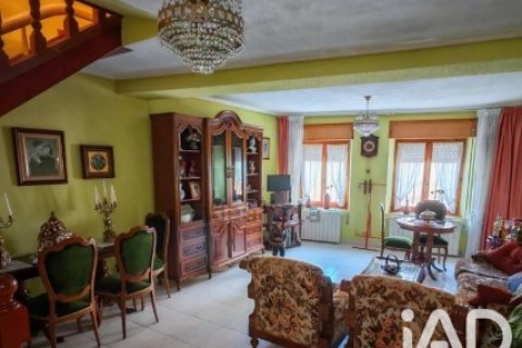 Casa adosada en Valencia de Don Juan, León, España 3 dormitorios, 99 m2 No. 196631