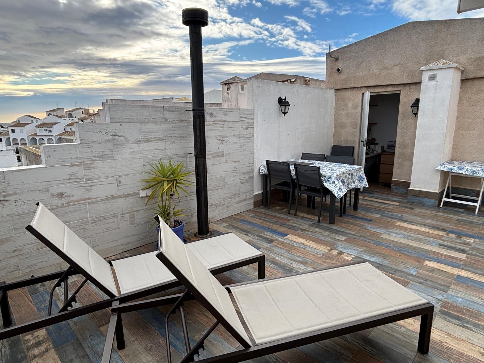 Takvåning i Nueva Torrevieja, Alicante, Spanien 2 sovrum, 65 kvm. Nr. 165870