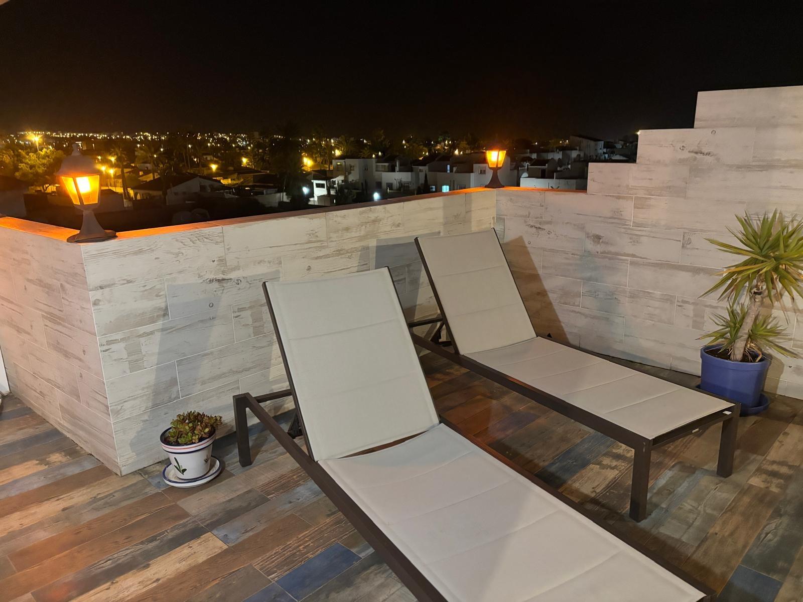 Takvåning i Nueva Torrevieja, Alicante, Spanien 2 sovrum, 65 kvm. Nr. 165870
