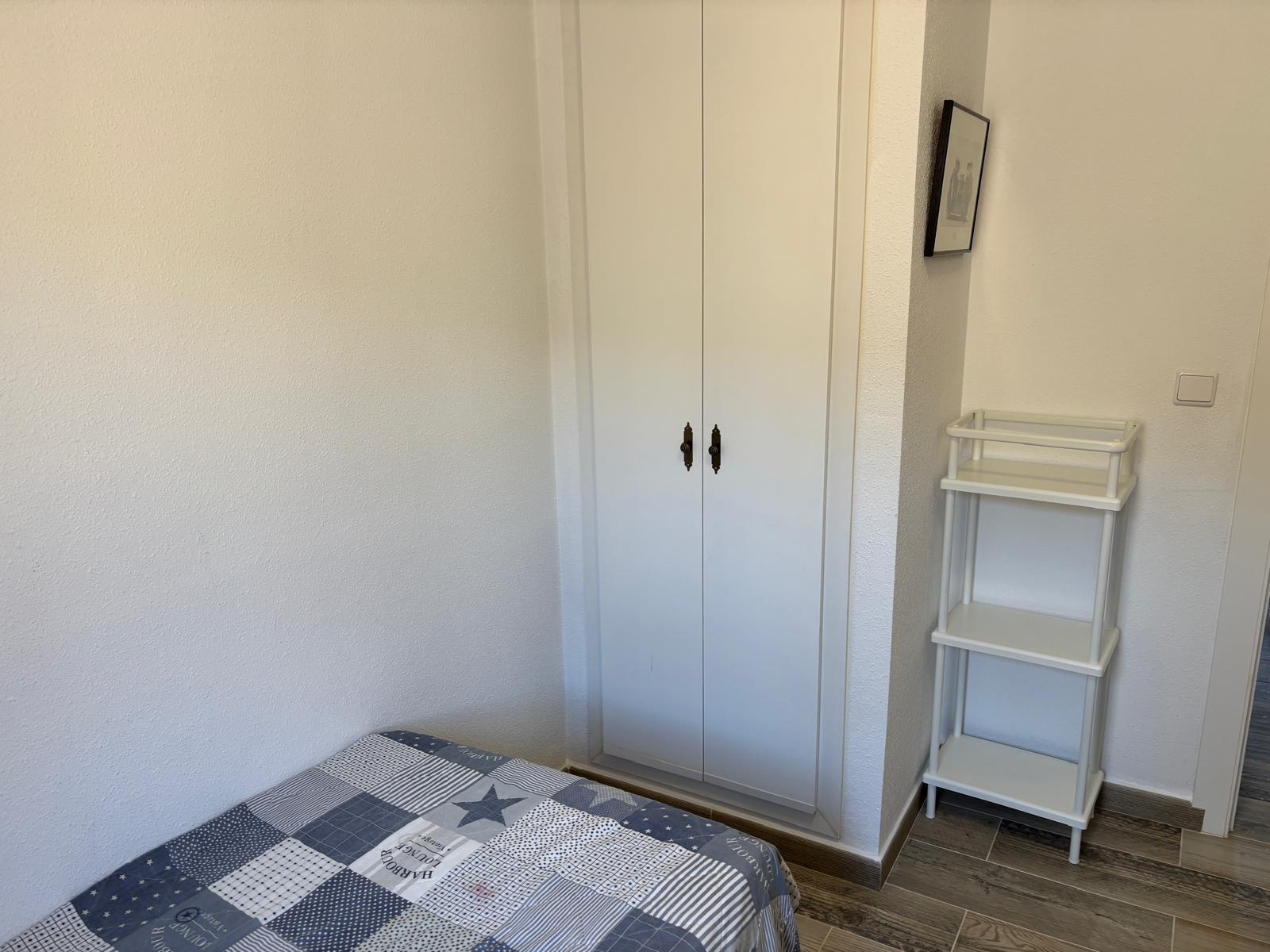 Takvåning i Nueva Torrevieja, Alicante, Spanien 2 sovrum, 65 kvm. Nr. 165870