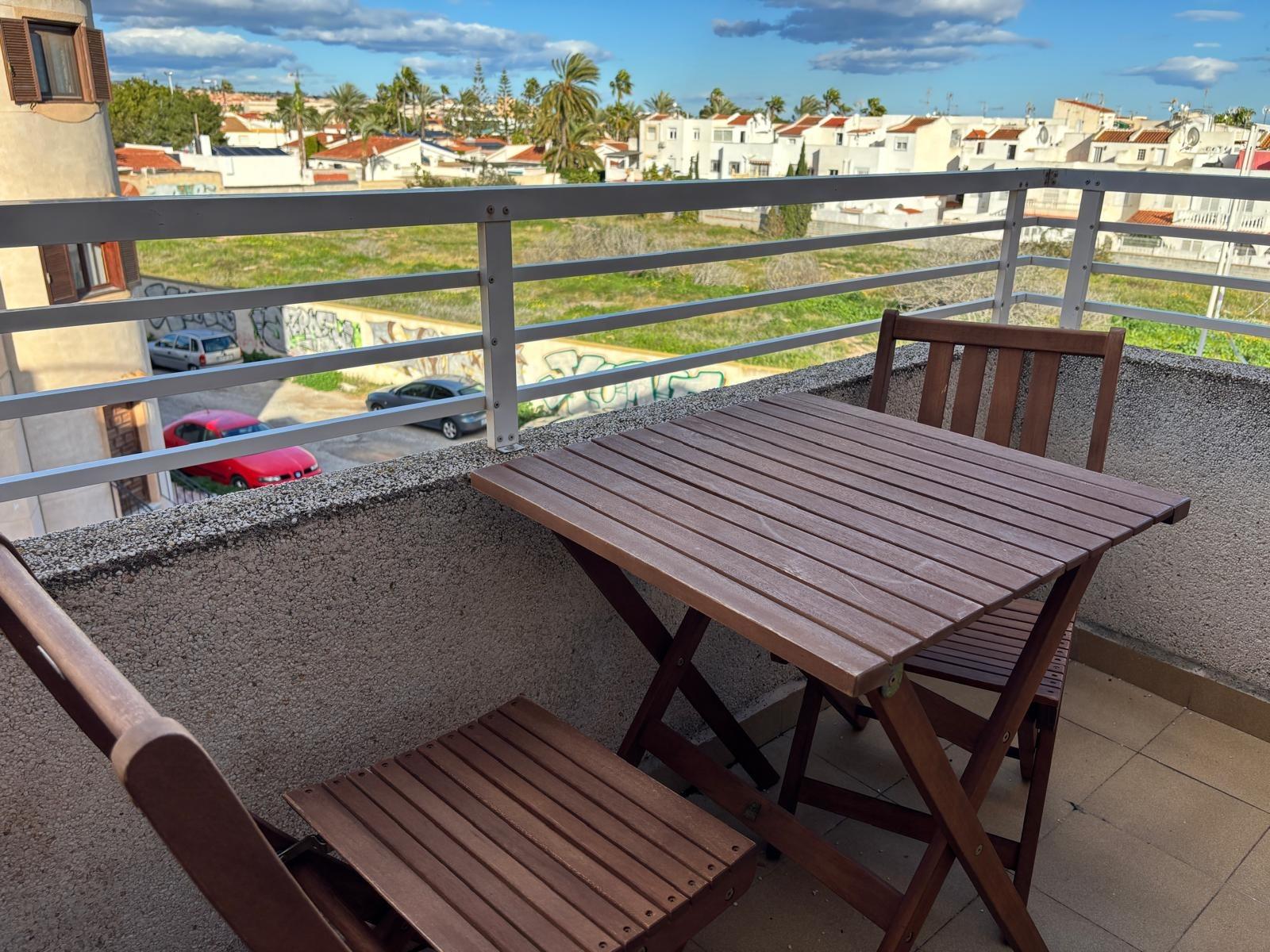 Takvåning i Nueva Torrevieja, Alicante, Spanien 2 sovrum, 65 kvm. Nr. 165870