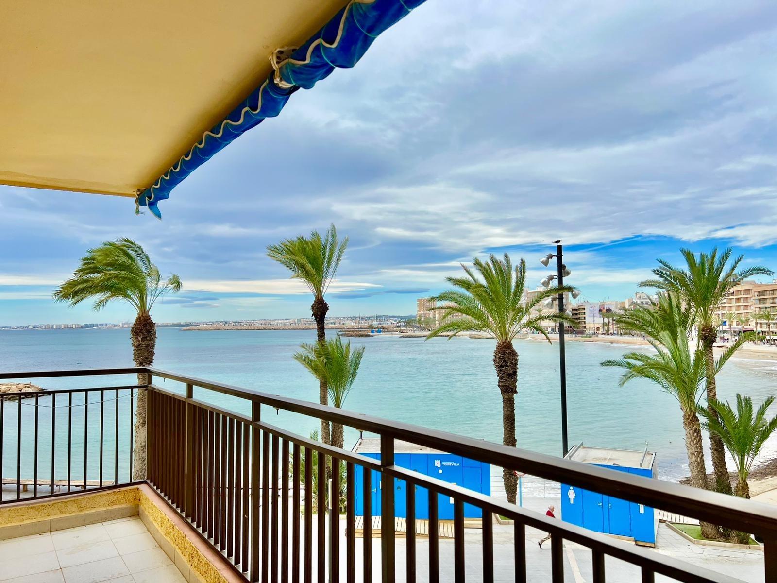 Appartamento a Torrevieja, Alicante, Spagna 3 camere da letto, 81 mq. N° 165875