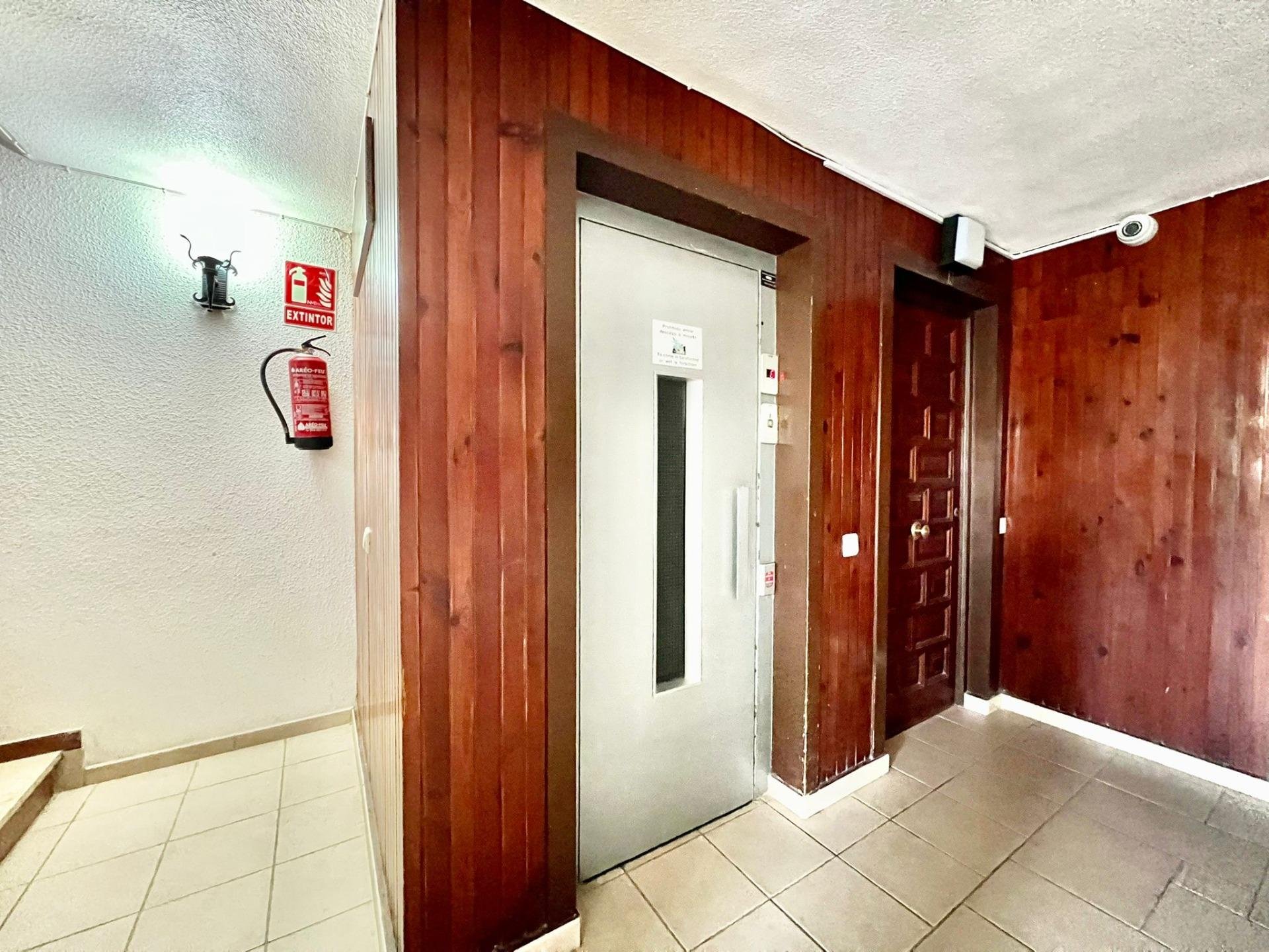 Appartamento a Torrevieja, Alicante, Spagna 3 camere da letto, 81 mq. N° 165875