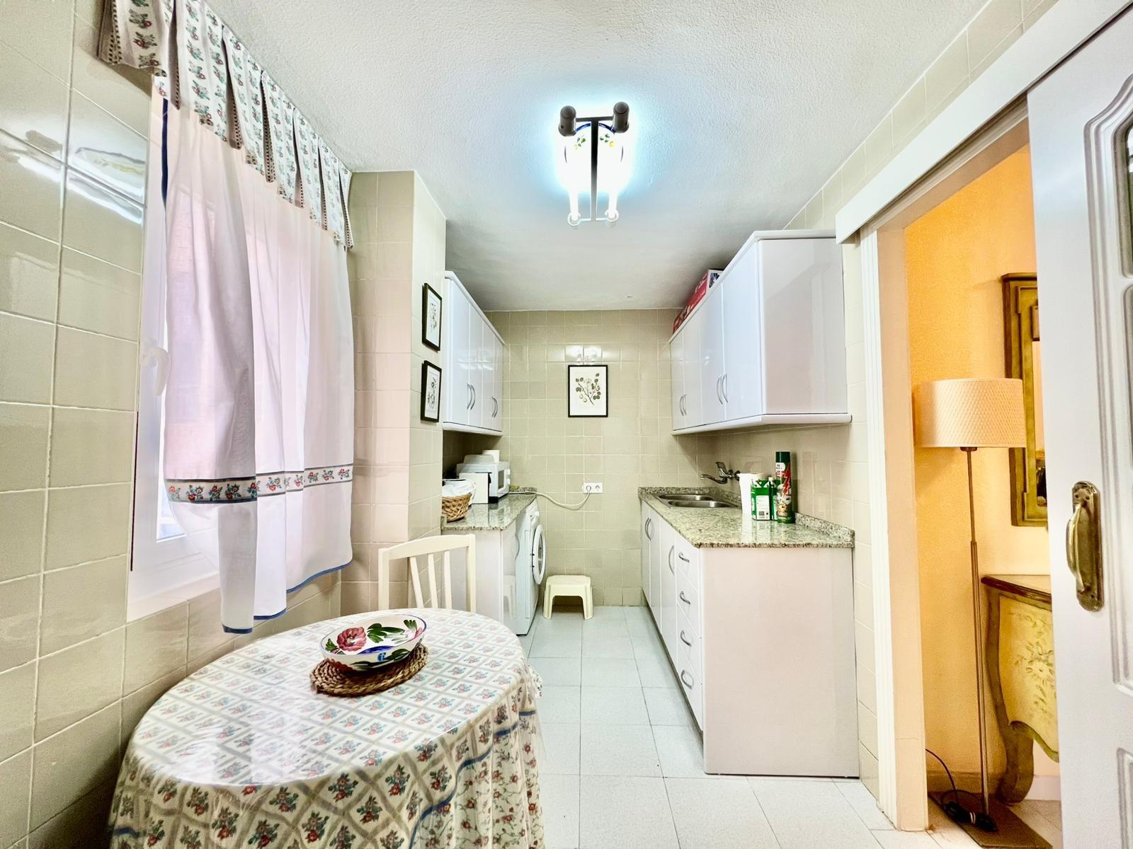 Appartamento a Torrevieja, Alicante, Spagna 3 camere da letto, 81 mq. N° 165875