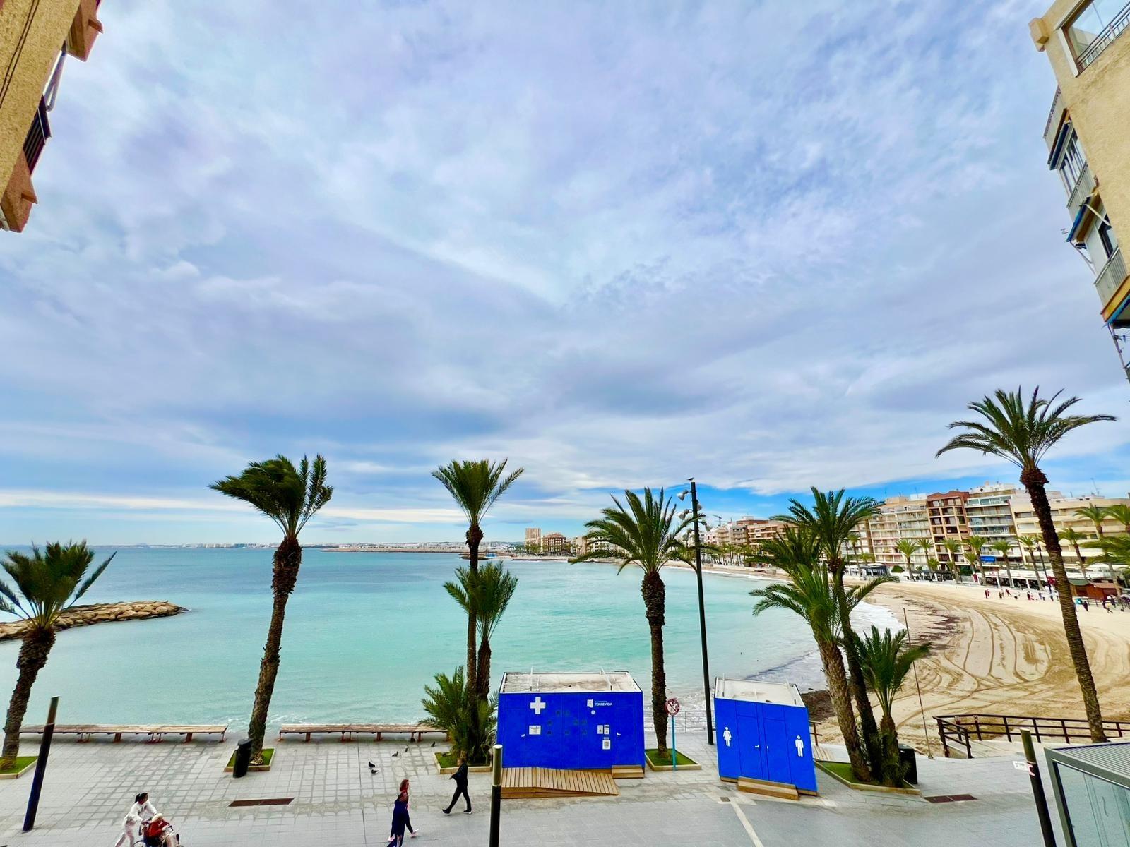 Appartamento a Torrevieja, Alicante, Spagna 3 camere da letto, 81 mq. N° 165875