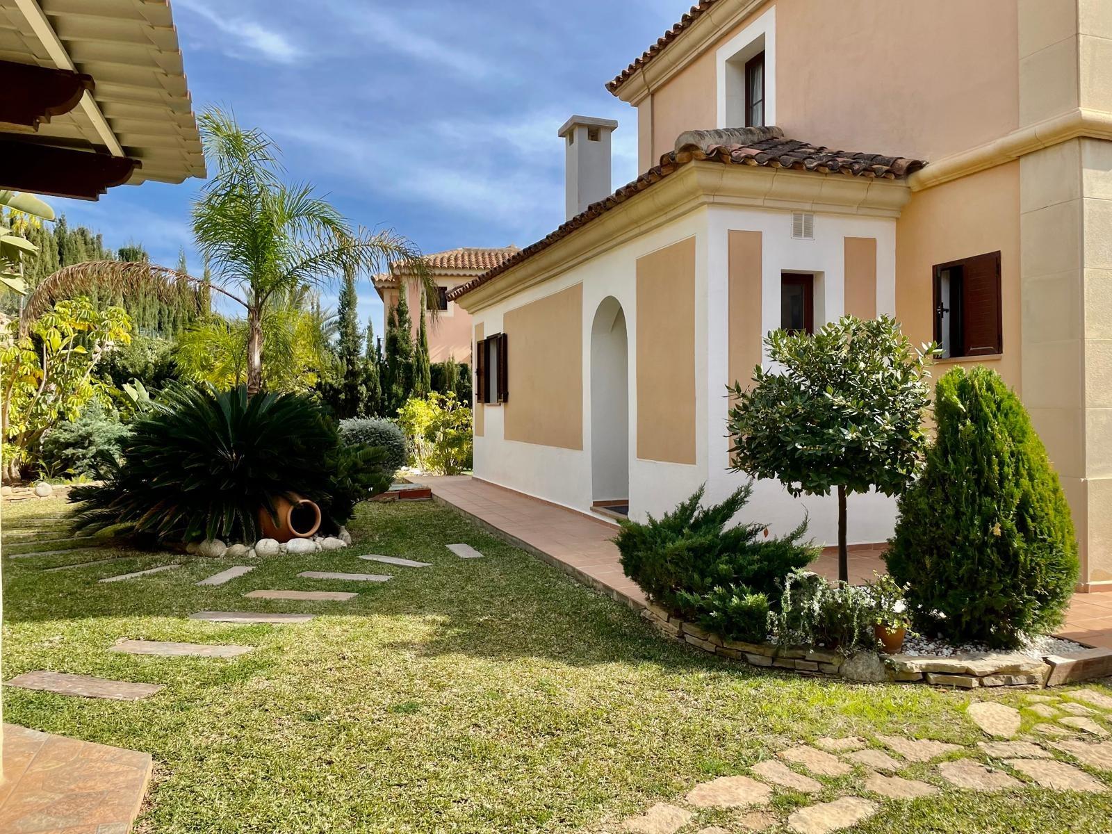 Villa a Finestrat, Alicante, Spagna 1 camera da letto, 195 mq. N° 165629