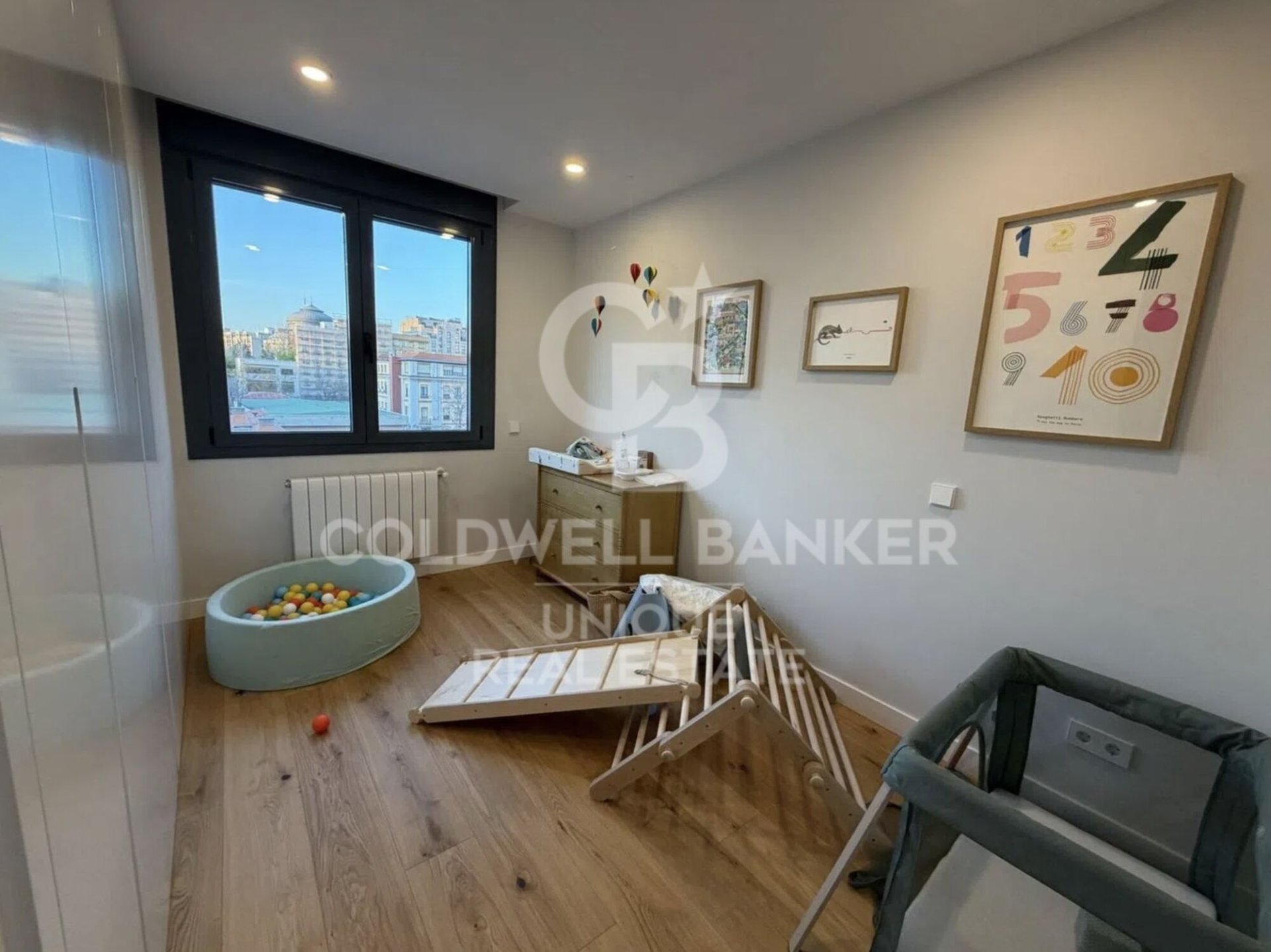 Duplex in Madrid, Spanien 3 Schlafzimmer, 267 m2 Nr. 178995