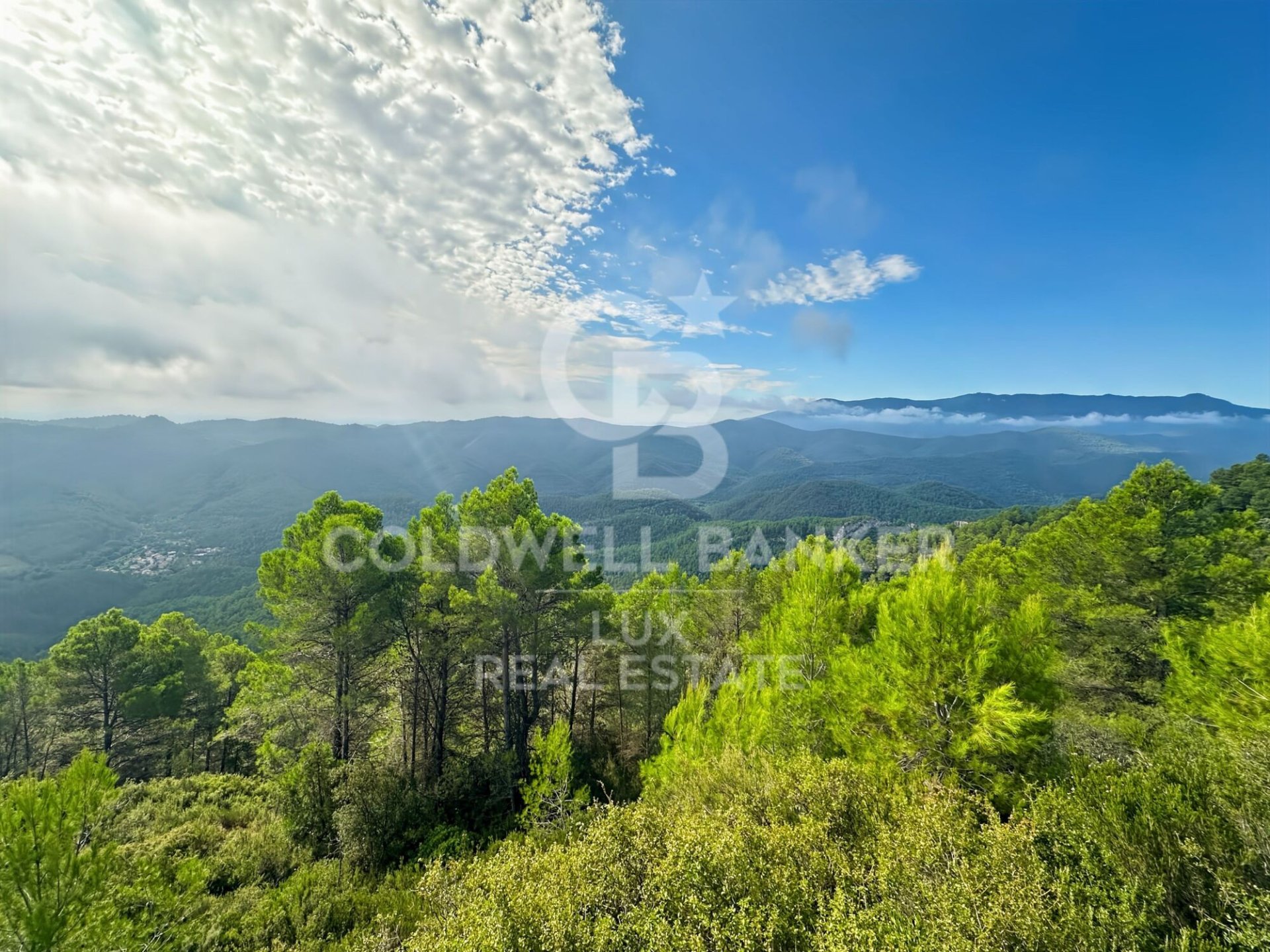 Zemes gabals Girona, Spānijā 242246 m2 Nr. 178992