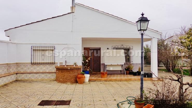 Villa i Baza, Granada, Spanien 4 sovrum, 160 kvm. Nr. 113676