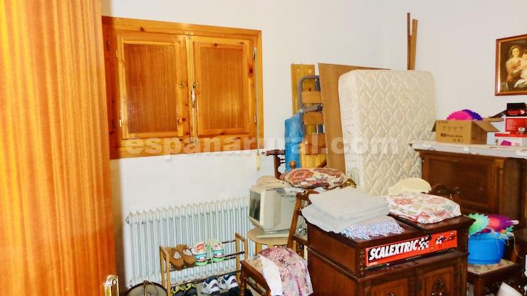 Villa i Baza, Granada, Spanien 4 sovrum, 160 kvm. Nr. 113676