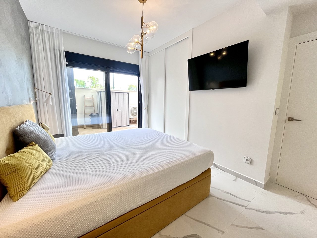 Apartamento en San Miguel de Salinas, Alicante, España 2 dormitorios, 101 m2 No. 139561