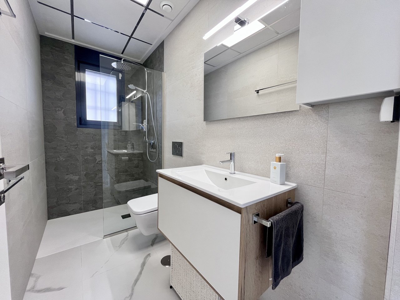 Apartamento en San Miguel de Salinas, Alicante, España 2 dormitorios, 101 m2 No. 139561