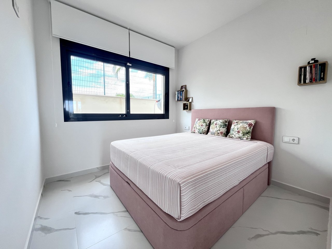 Apartamento en San Miguel de Salinas, Alicante, España 2 dormitorios, 101 m2 No. 139561