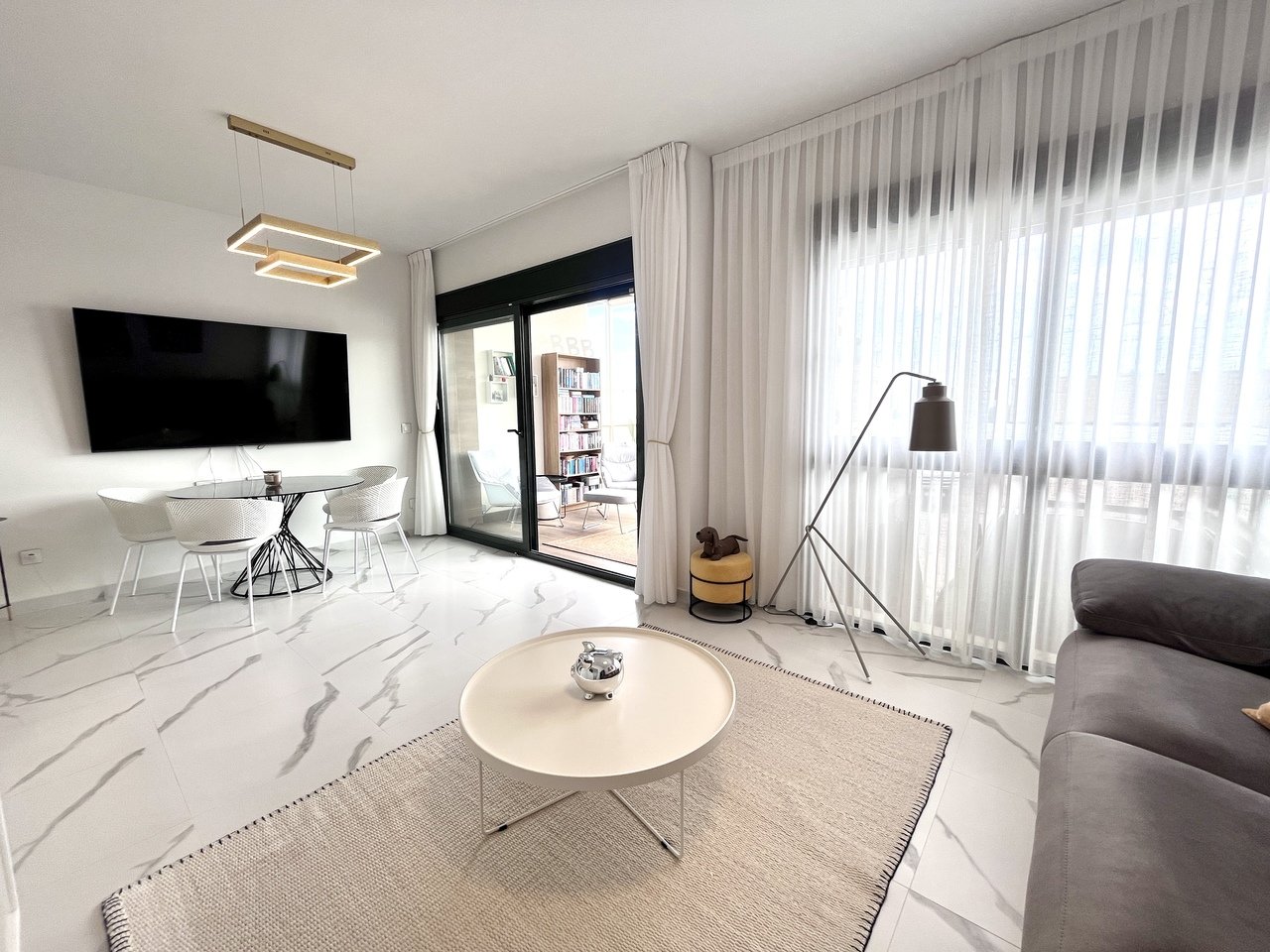 Apartamento en San Miguel de Salinas, Alicante, España 2 dormitorios, 101 m2 No. 139561